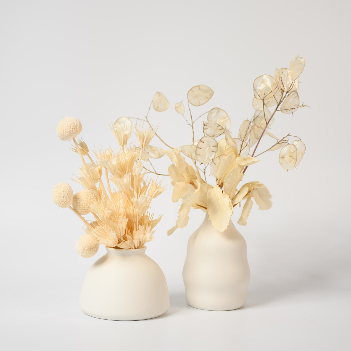 Everlasting White Splendour Vase Pod