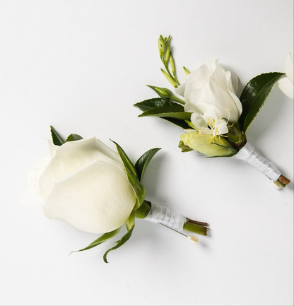 Corsages, Buttonholes & Hairpieces