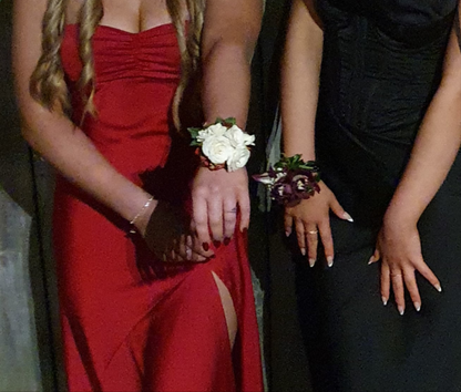 Corsages, Buttonholes & Hairpieces