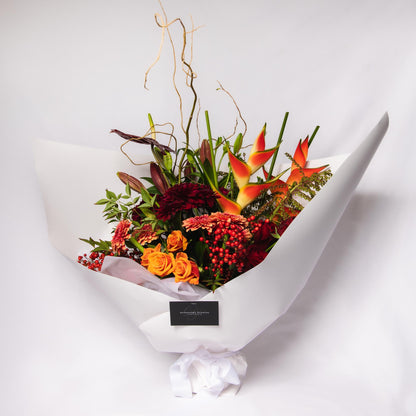 Let us design for you a dreamy bouquet of seasonally fresh autumnal floral vibes for that someone special.